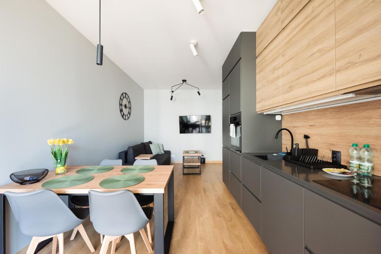 Wola Skwer Happy Apartment Warszawa Exteriör bild